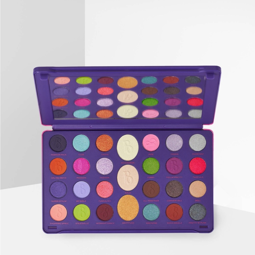 Revolution Bratz Eyeshadow Palette